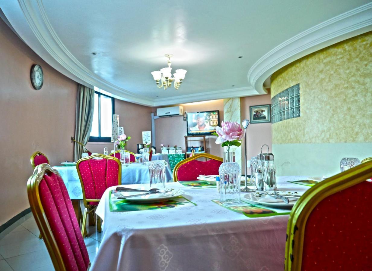 Residence Le Carat Douala Extérieur photo